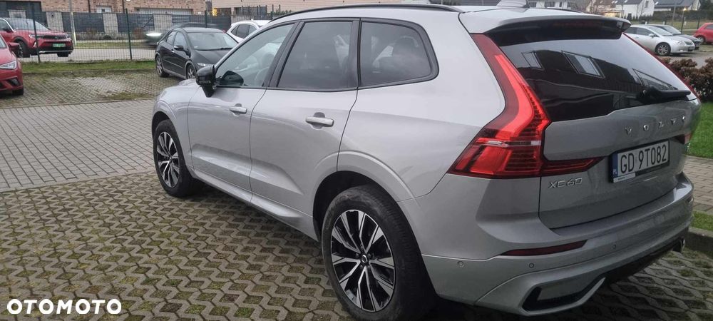 Volvo XC 60 B4 D AWD Plus Dark - 5