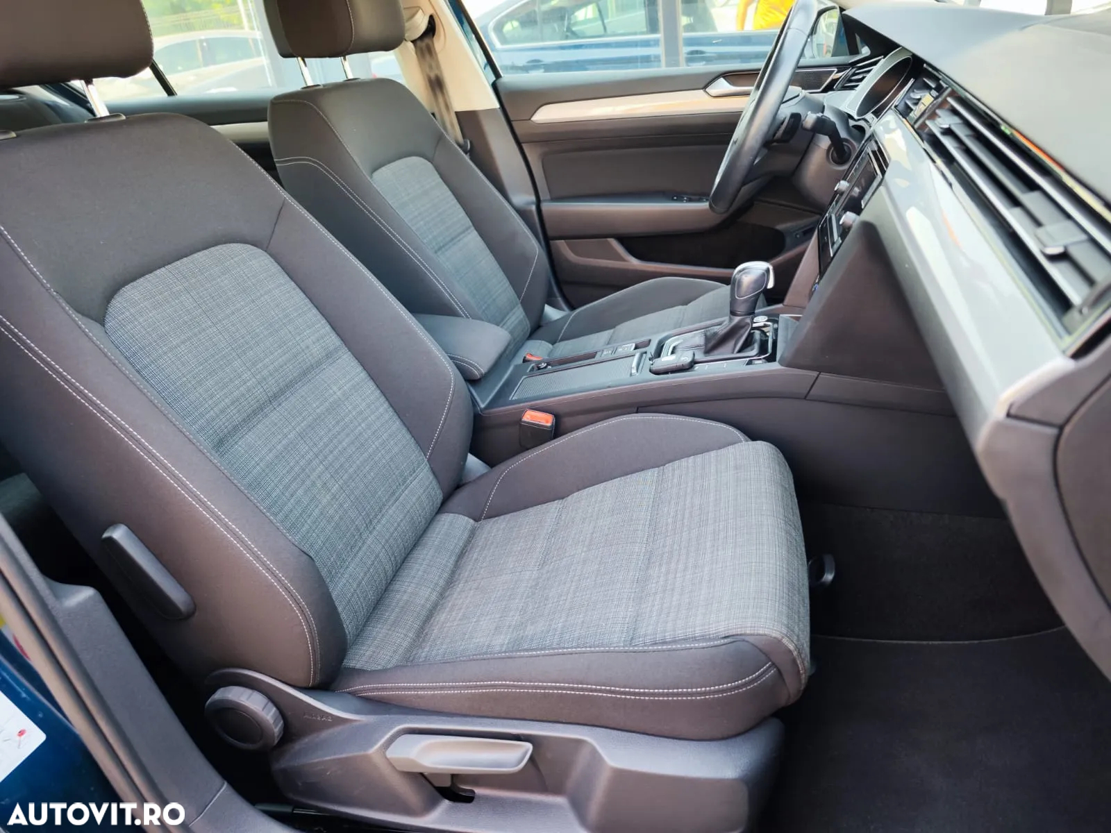 Volkswagen Passat - 13