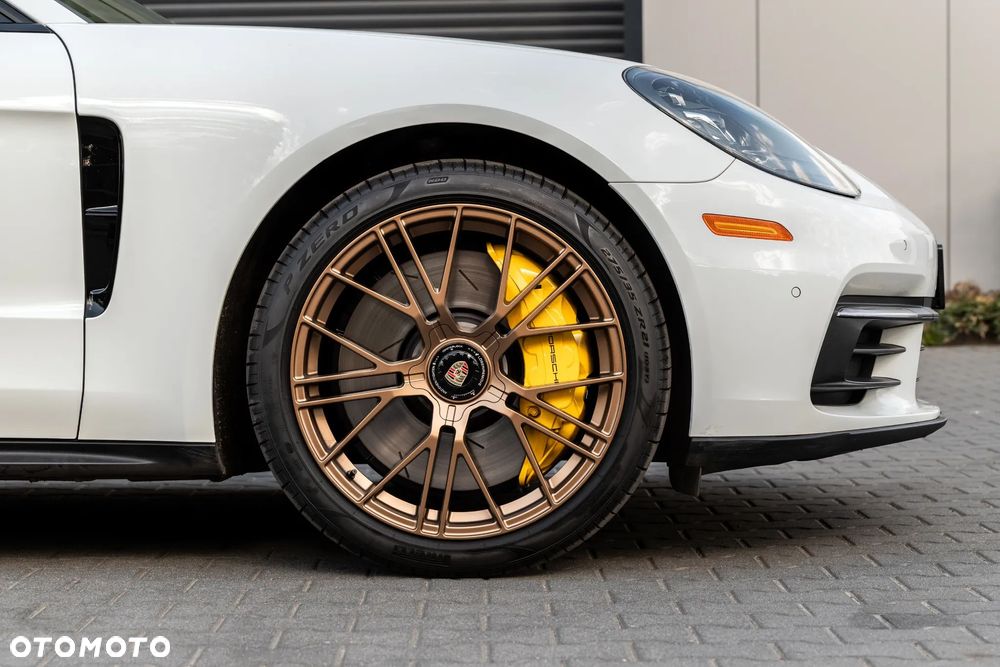 Porsche Panamera Standard - 8