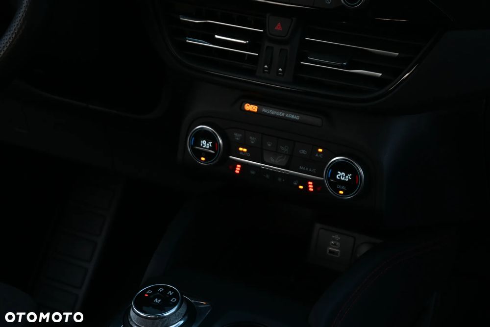 Ford Kuga 2.0 EcoBlue AWD ST-Line X - 23