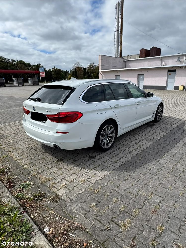 BMW Seria 5 530i xDrive - 3