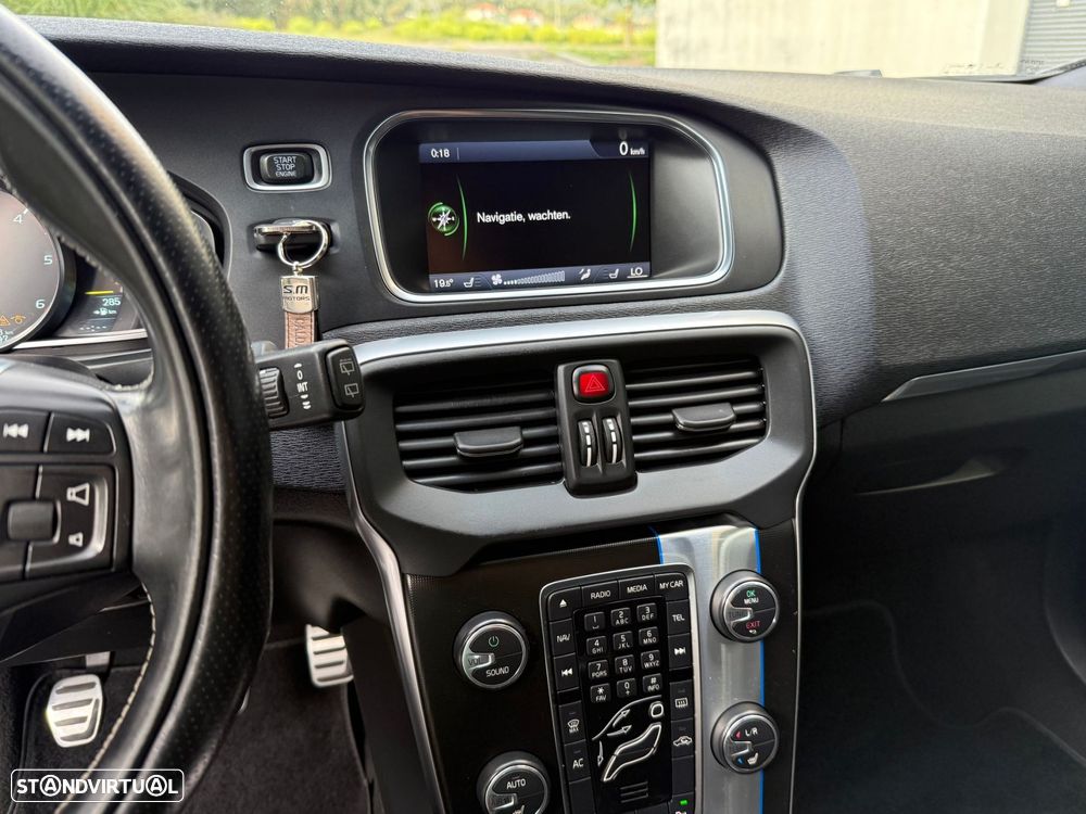 Volvo V40 1.6 D2 R-Design - 15
