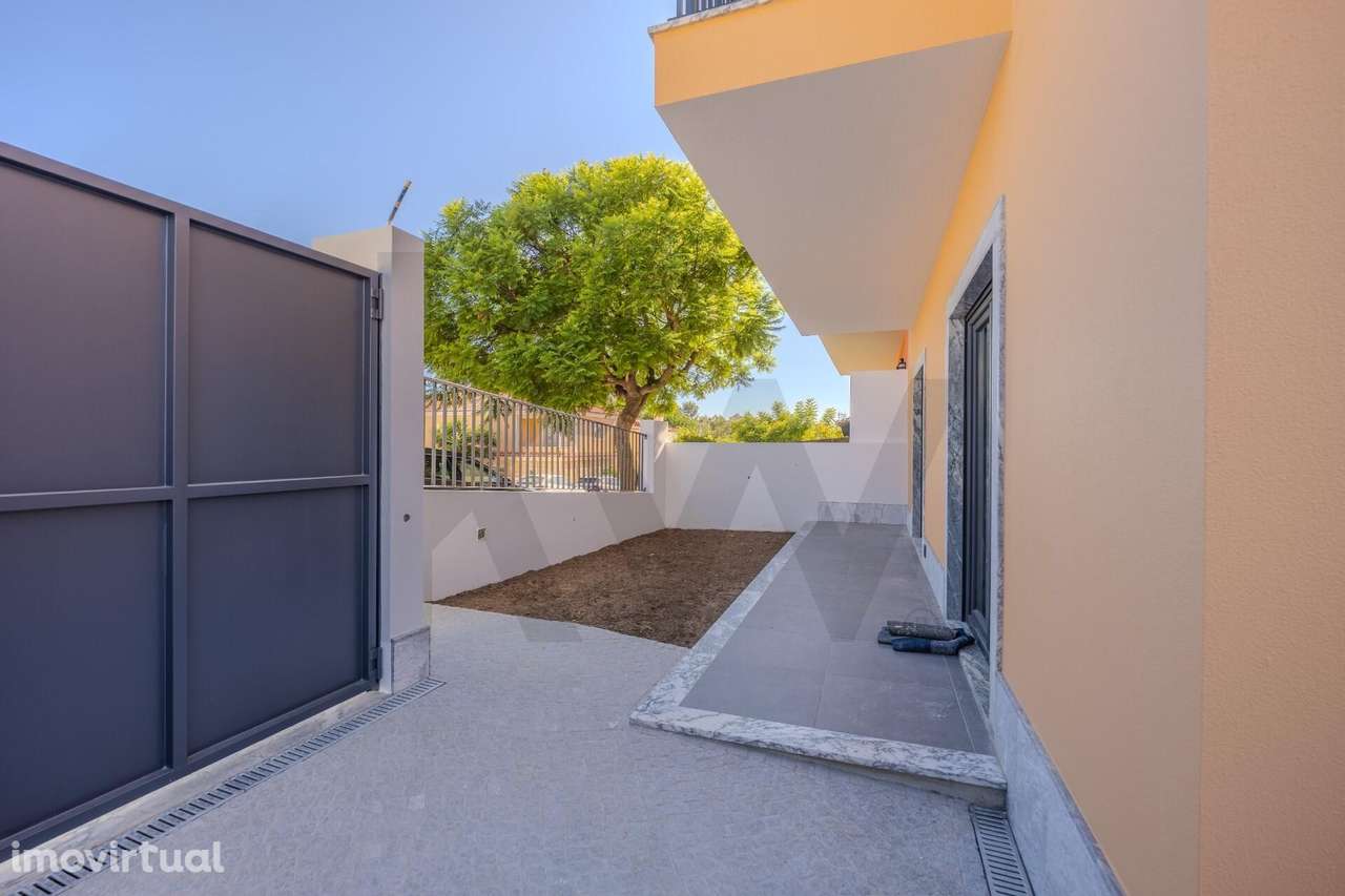 Moradia T3+2 em zona verde perto da Praias do Estoril - Grande imagem: 4/60