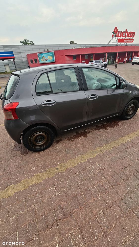 Toyota Yaris - 5