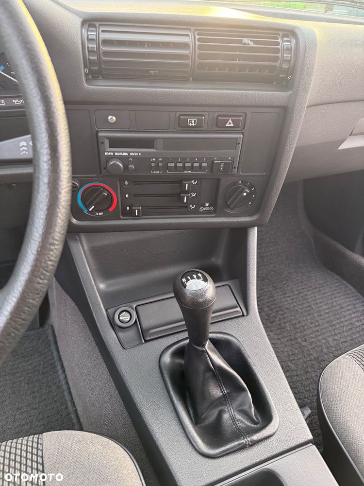 BMW Seria 3 316i - 14