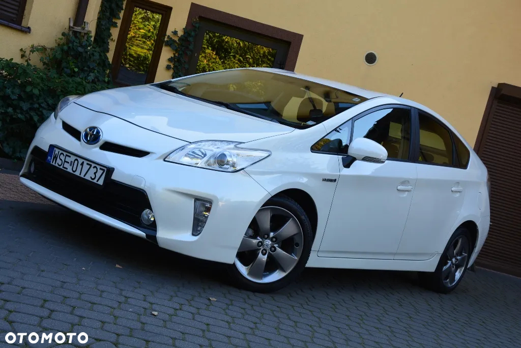 Toyota Prius (Hybrid) Comfort - 15
