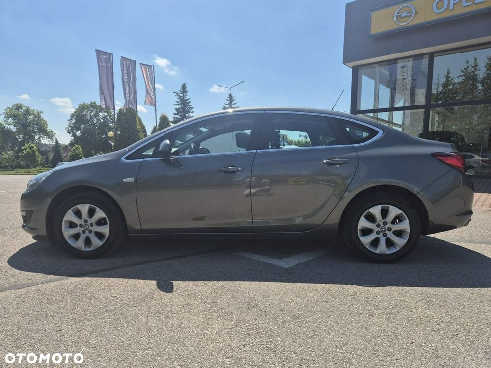 Opel Astra 1.4 T Business - 8