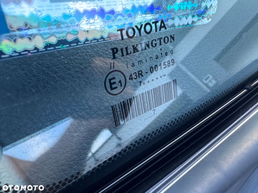 Toyota Yaris 1.5 Premium - 23