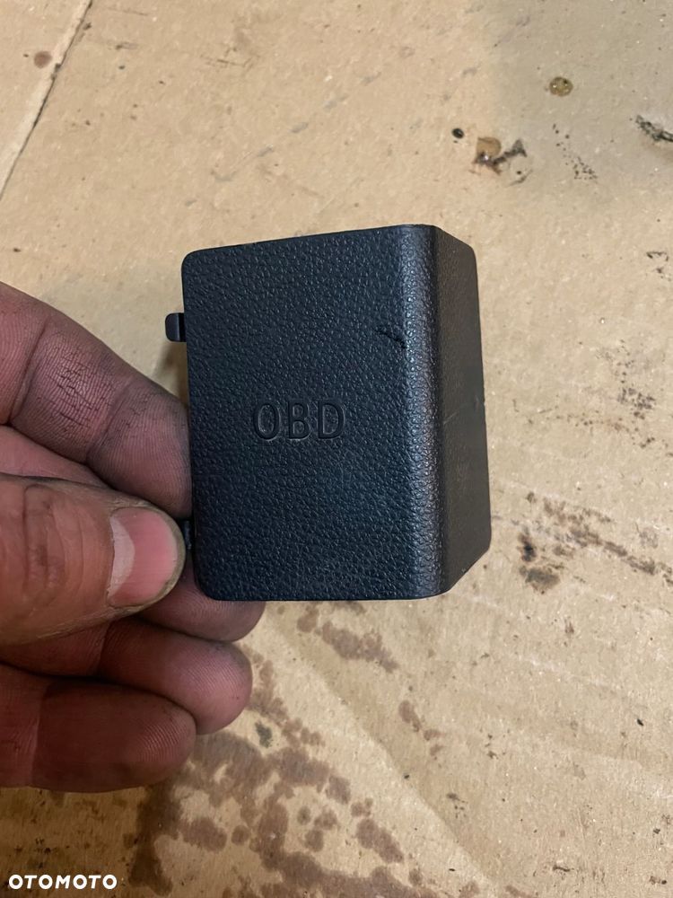 zaslepka gniazda obd bmw e90 e91 europa 7145700 - 1