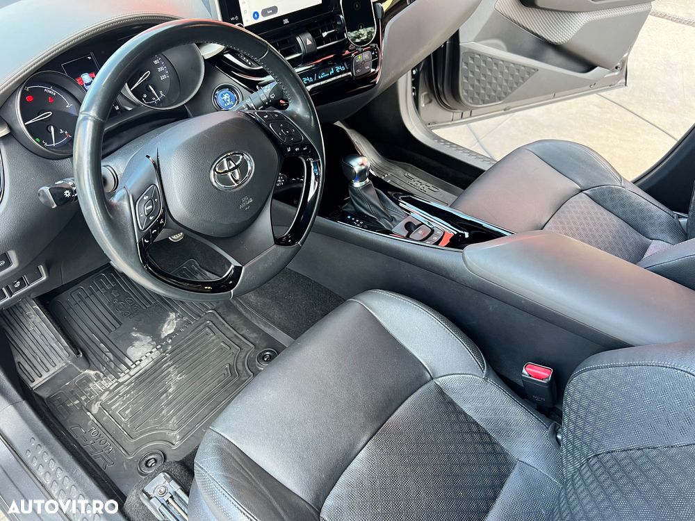 Toyota C-HR 2.0 HEV 197 CP 4x2 CVT Premiere Edition - 8