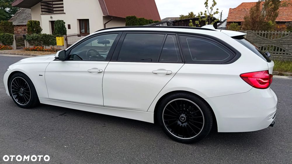 BMW Seria 3 320d Sport - 34