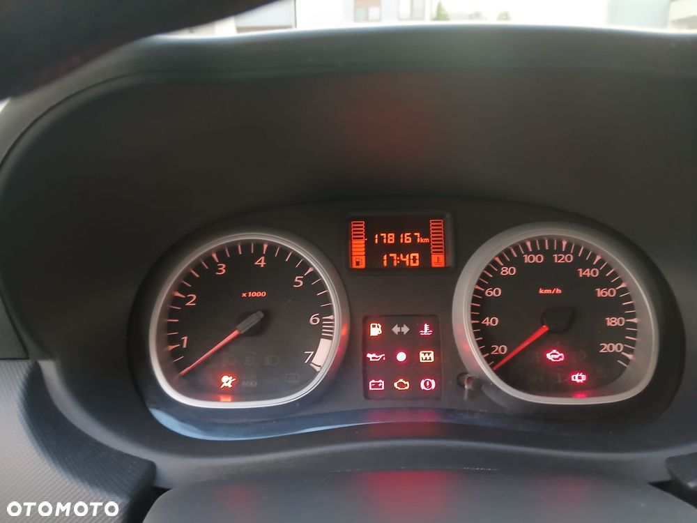 Dacia Duster 2012 photo 2
