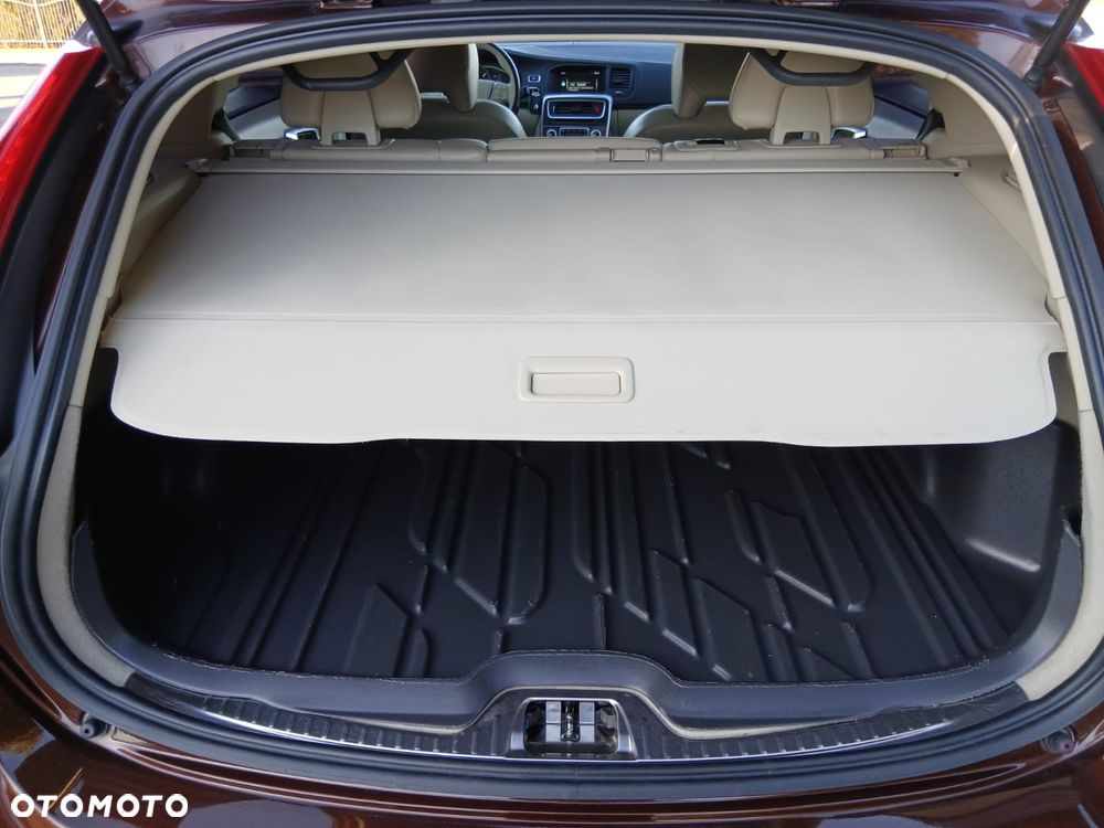 Volvo V60 Cross Country D3 Summum - 38