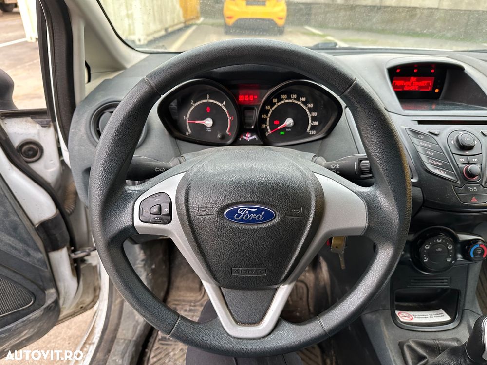 Ford Fiesta - 8