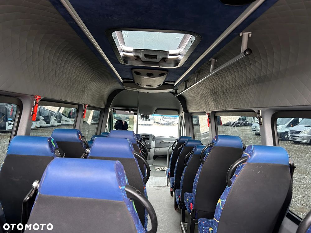 Mercedes-Benz Sprinter 519 - 14