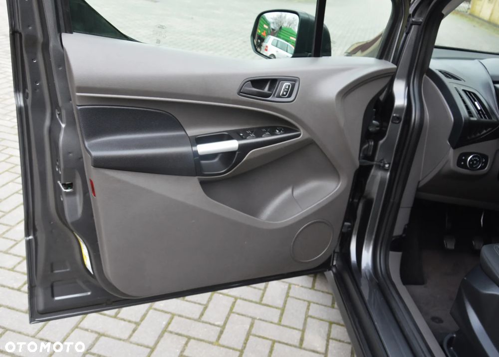Ford Tourneo Connect - 14