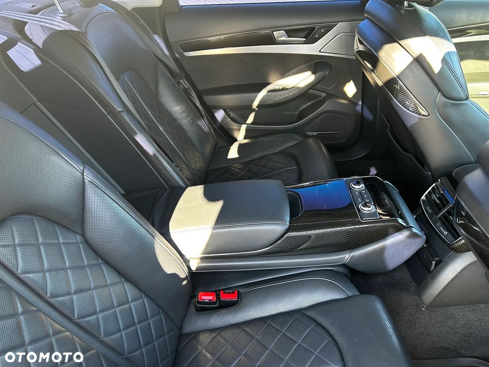 Audi A8 4.2 TDI Quattro - 14