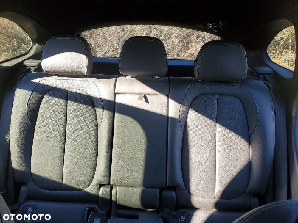BMW X1 xDrive25i Sport Line - 9