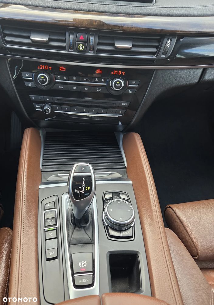 BMW X6 xDrive30d - 16