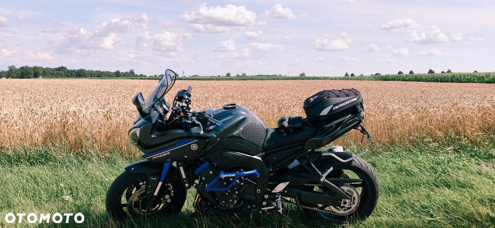 Yamaha FZ8 - 4