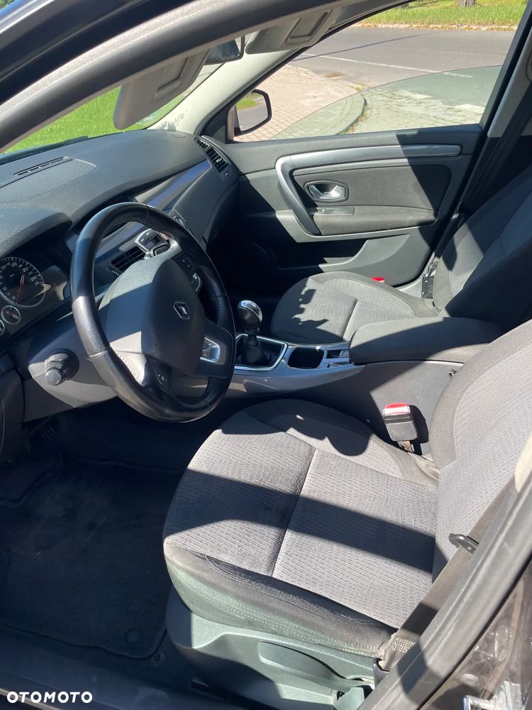 Renault Laguna 1.5 dCi Authentique - 4