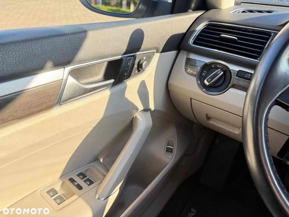 Volkswagen Passat 1.8 TSI Comfortline DSG - 35