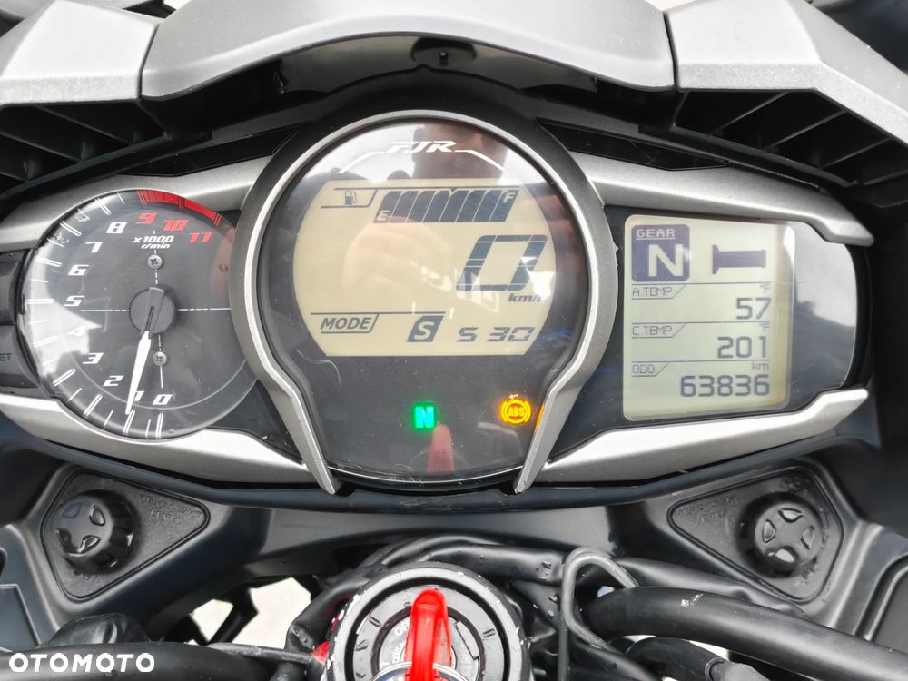Yamaha FJR - 15