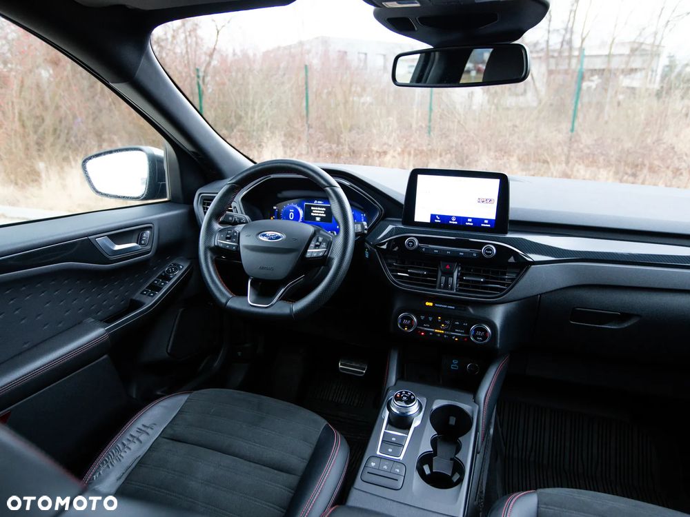 Ford Kuga 2.0 EcoBlue 4x4 ST-LINE X - 23