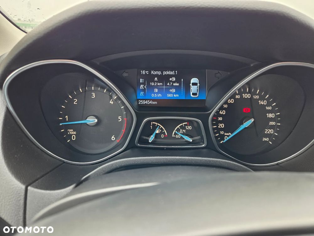 Ford Focus 1.5 TDCi Titanium - 9