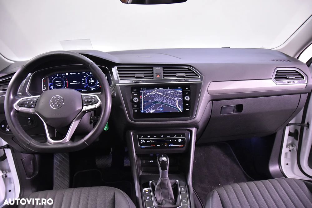 Volkswagen Tiguan - 10