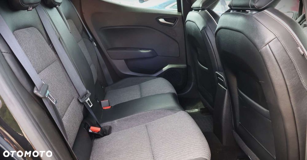 Renault Clio - 18