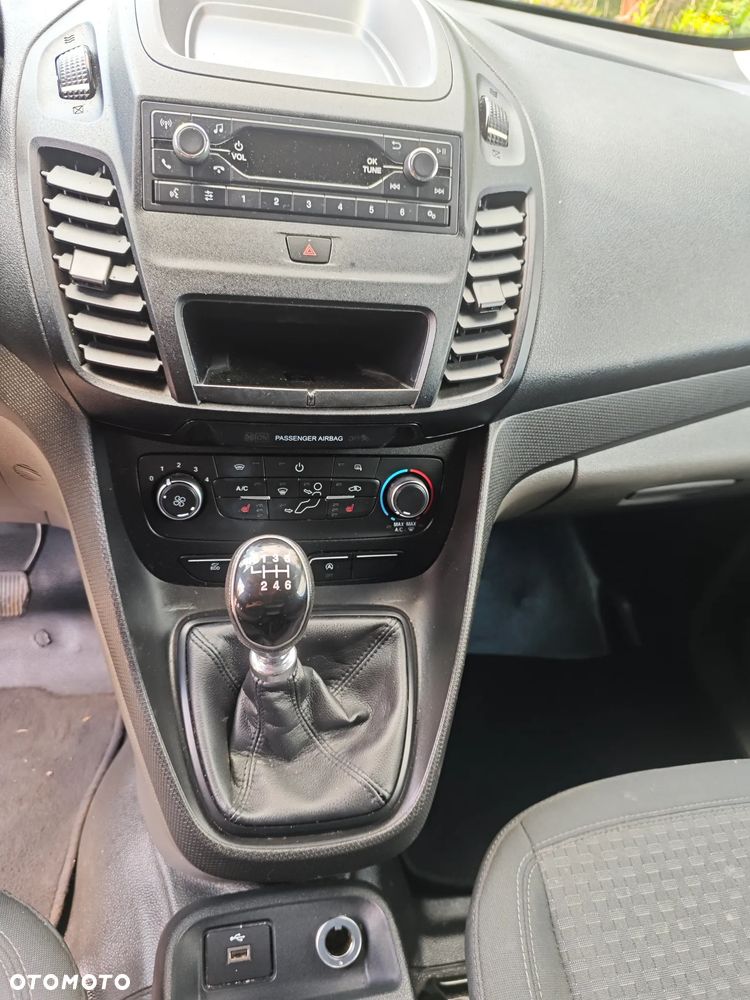 Ford Transit Connect - 15