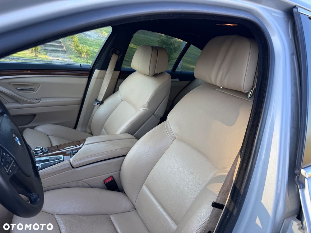 BMW Seria 5 530d xDrive Modern Line - 16