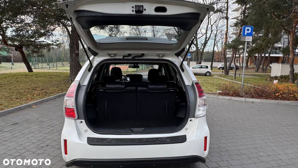 Toyota Prius+ (Hybrid) Executive - 9