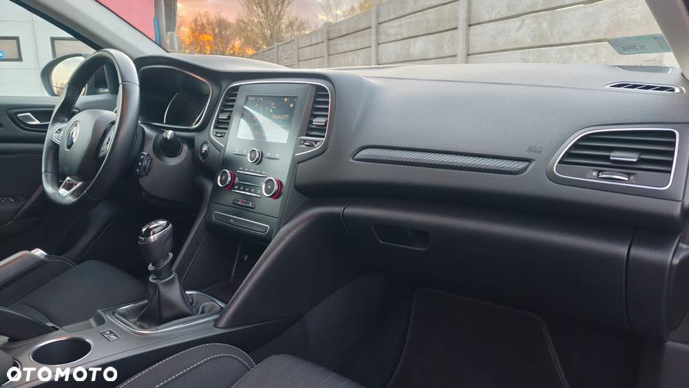 Renault Megane 1.6 SCe Limited - 37