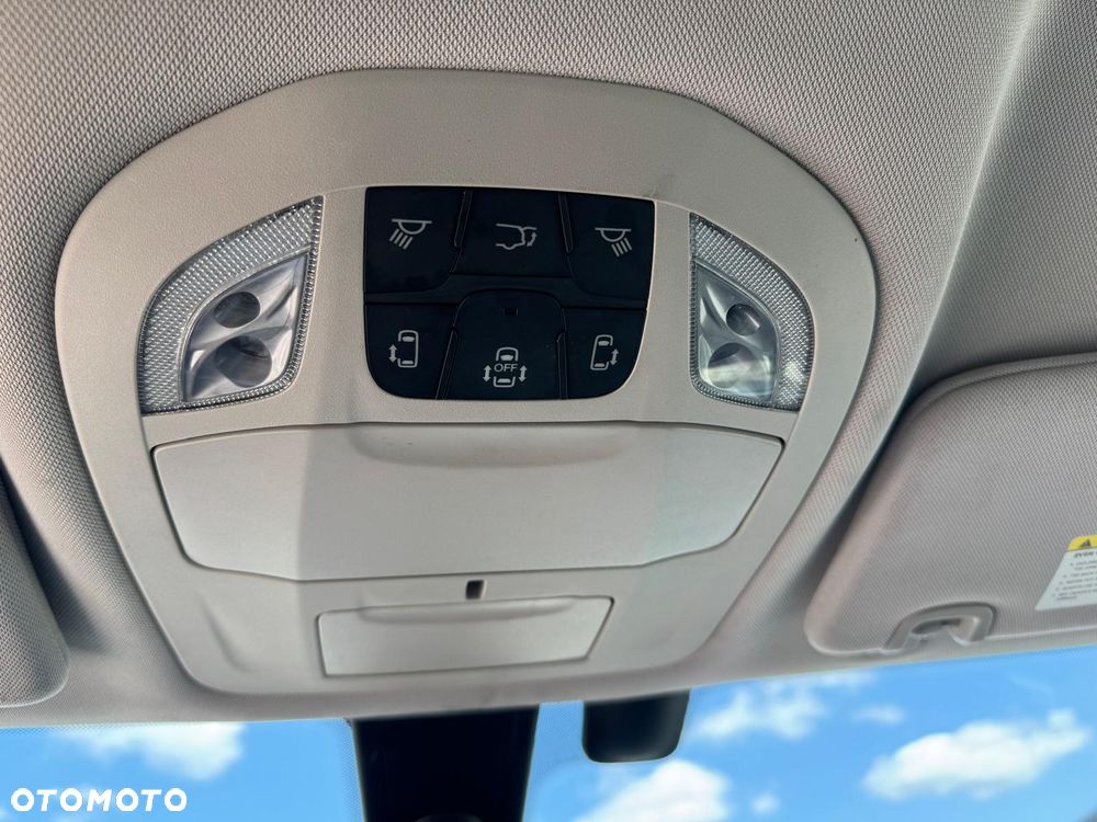 Chrysler Pacifica - 17