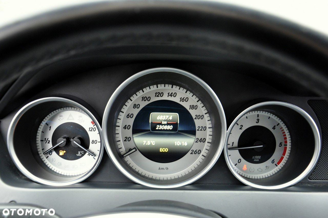 Mercedes-Benz Klasa C 180 T CDI DPF (BlueEFFICIENCY) Elegance - 10