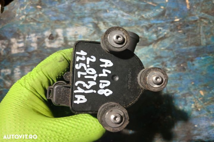 Pompa recirculare apa 03L965561 03L965561 Audi A4 B8/8K [2007 - 2011] - 4