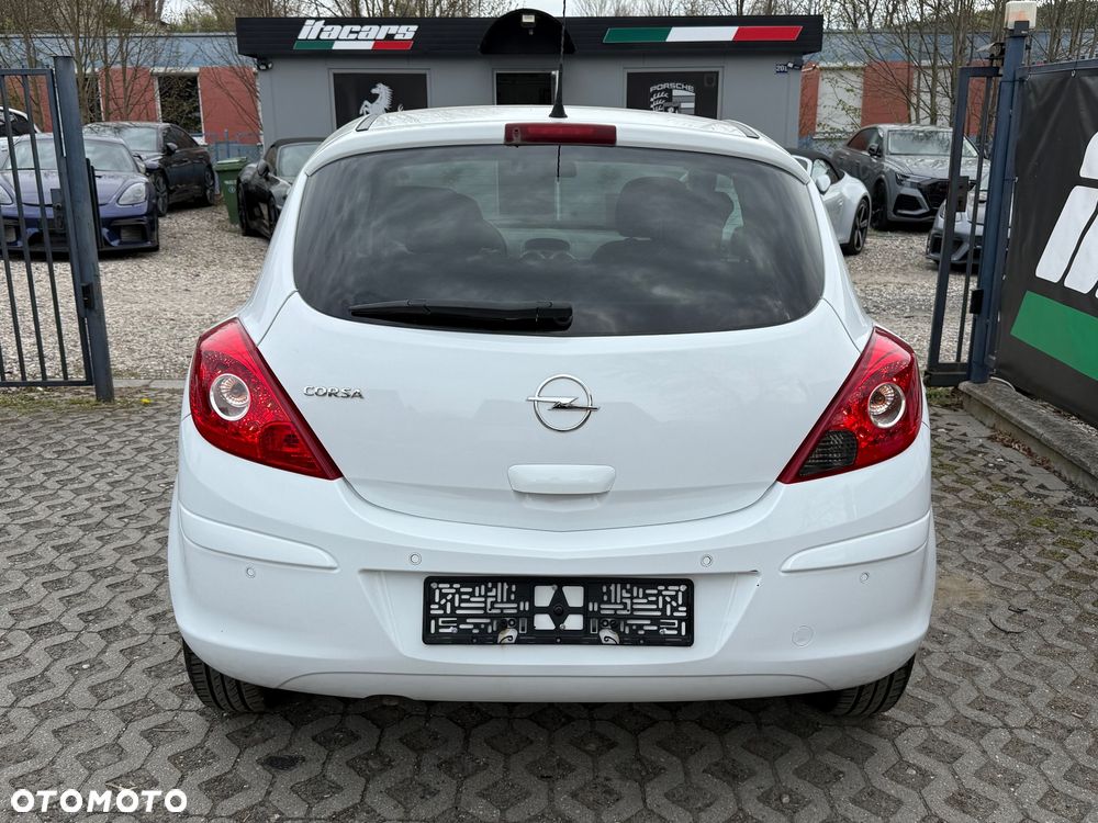 Opel Corsa 1.2 16V Cosmo - 7