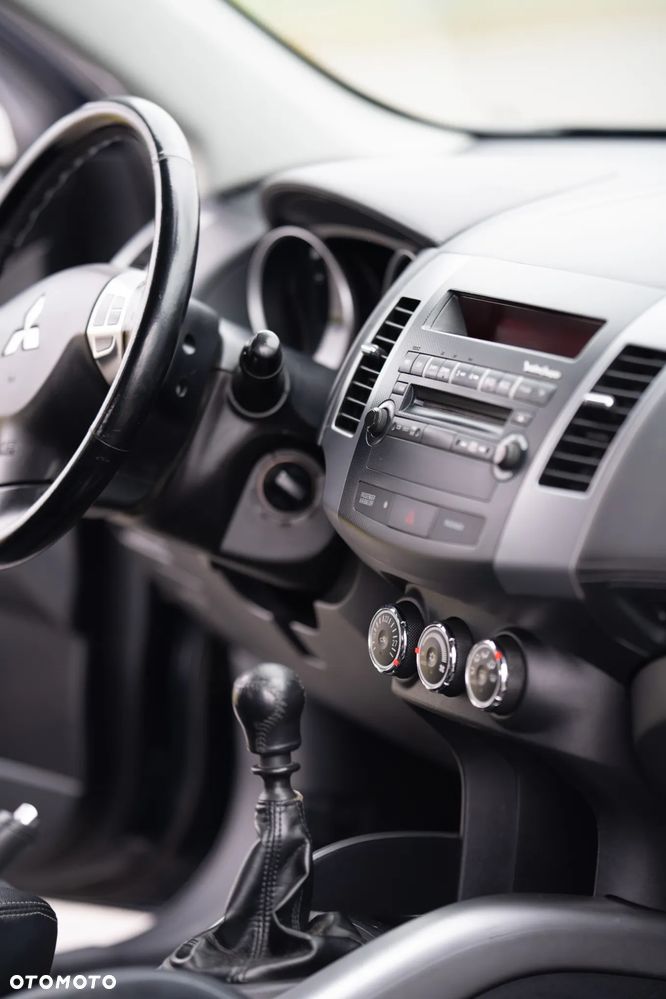 Mitsubishi Outlander 2.0 DID Intense - 6