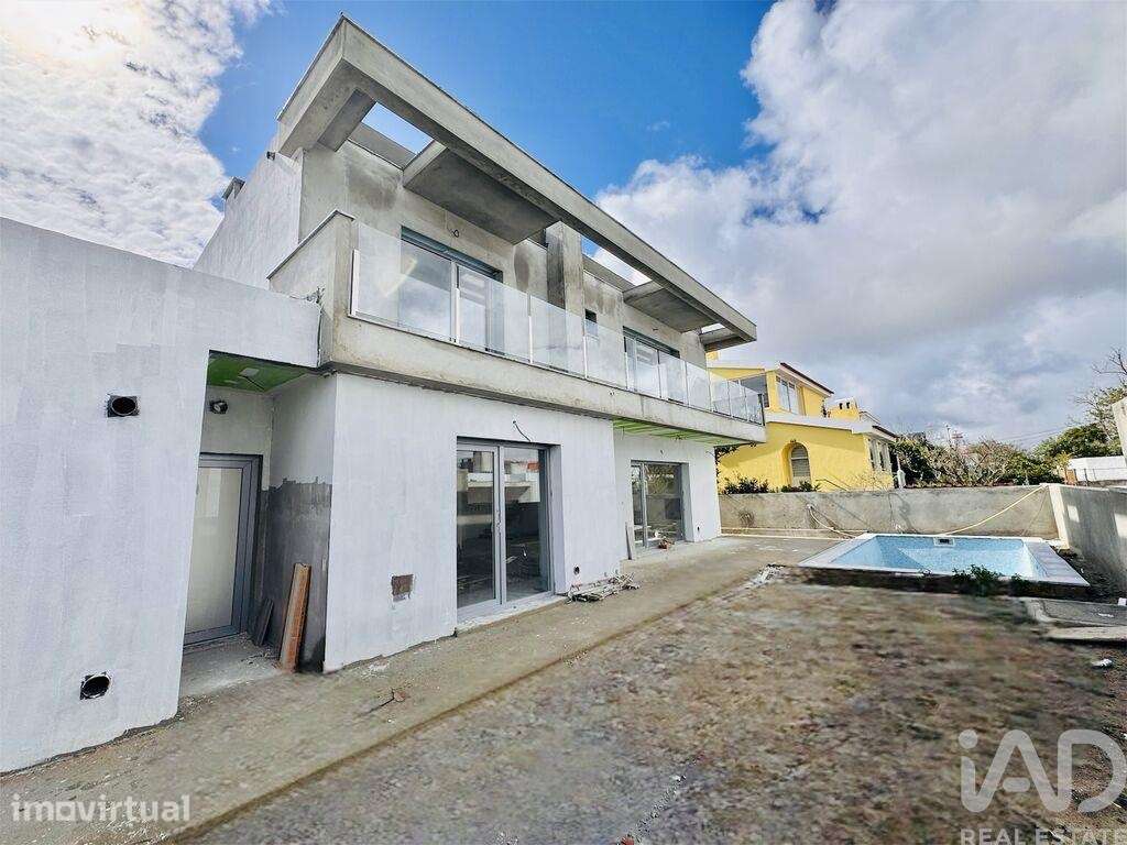 Casa / Villa T4 em Azeitão (São Lourenço e São Simão) de 243,00 m2 - Grande imagem: 2/4