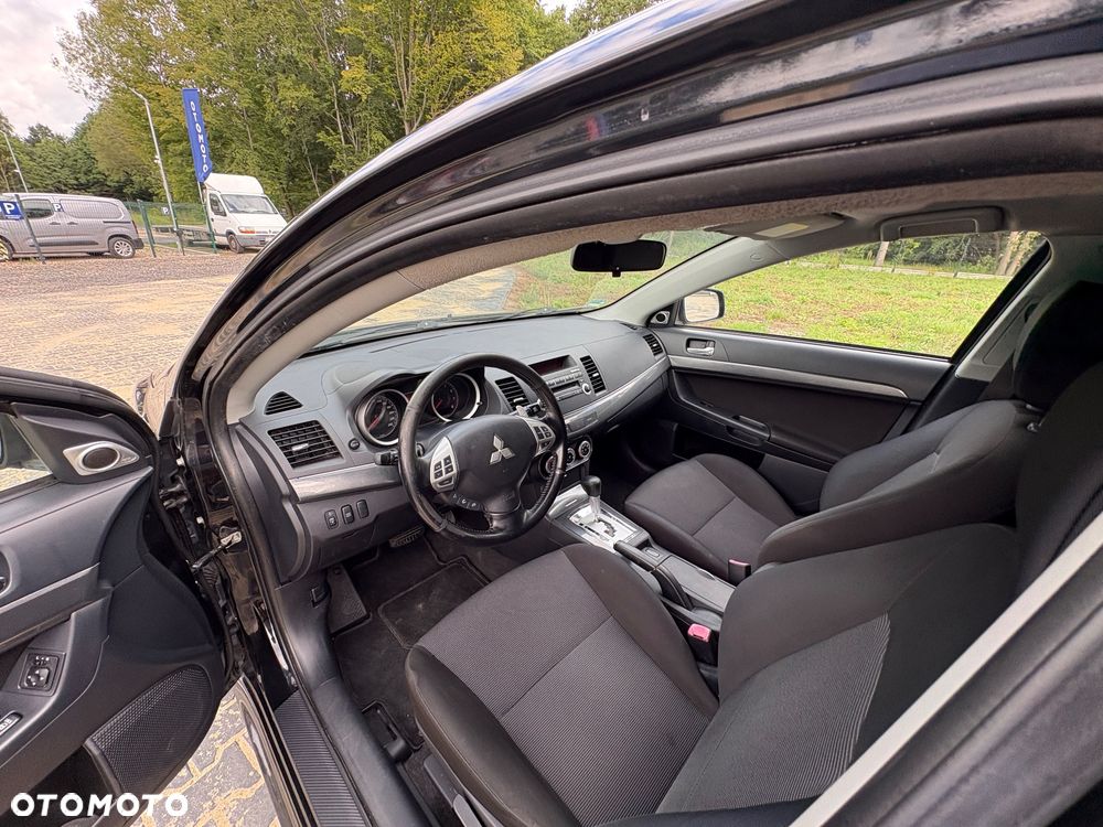 Mitsubishi Lancer 1.8 Clear Tec CVT Plus - 19