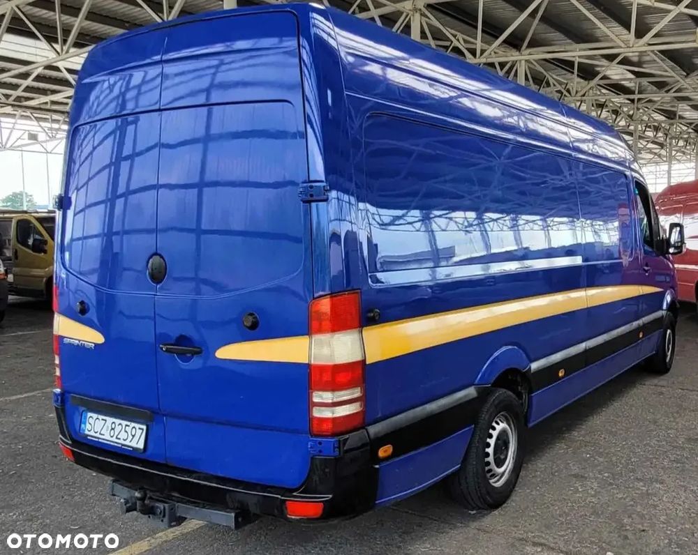 Mercedes-Benz Sprinter - 6