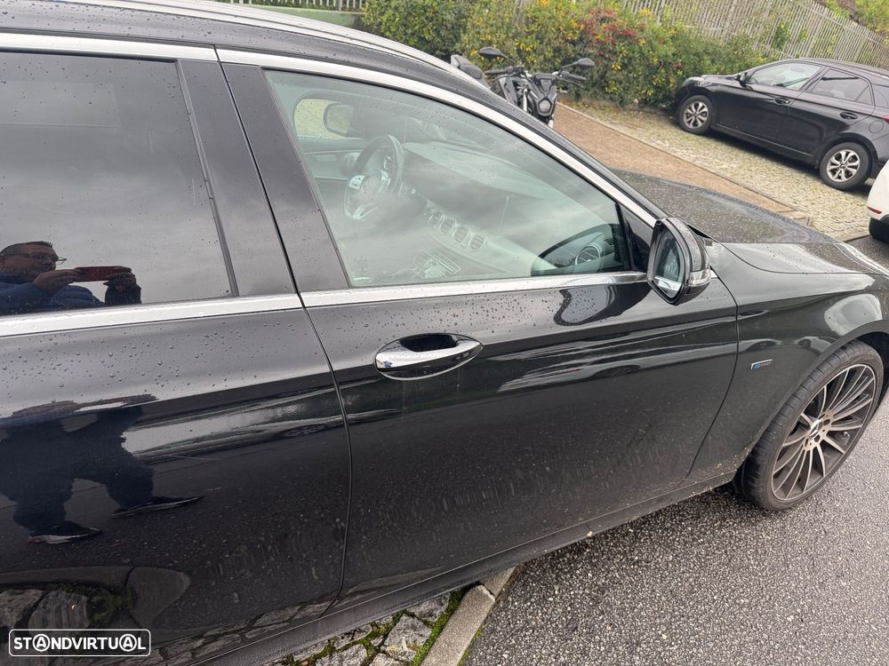 Mercedes-Benz E 300 de 9G-TRONIC AMG Line - 32