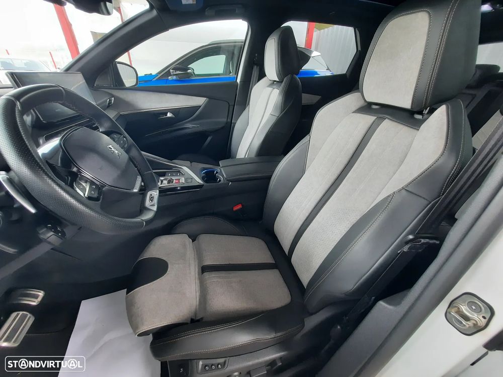 Peugeot 3008 1.6 Hybrid4 GT Line e-EAT8 - 29
