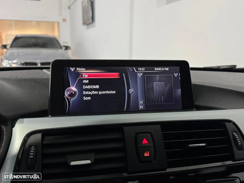 BMW 320 d Touring Pack M - 21