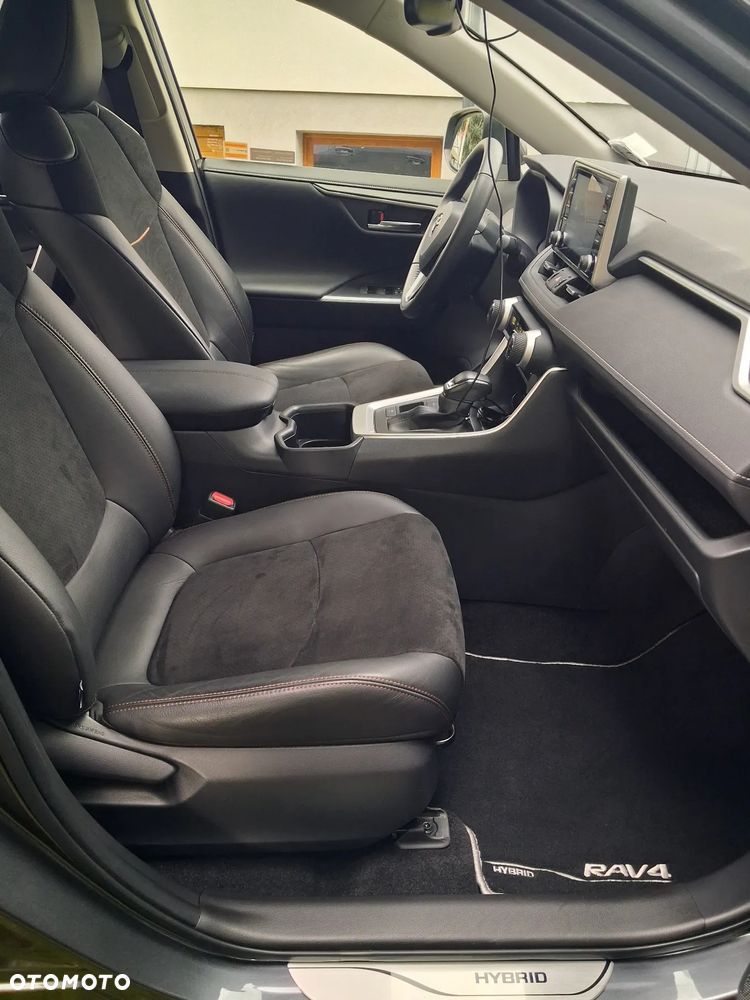 Toyota RAV4 - 12