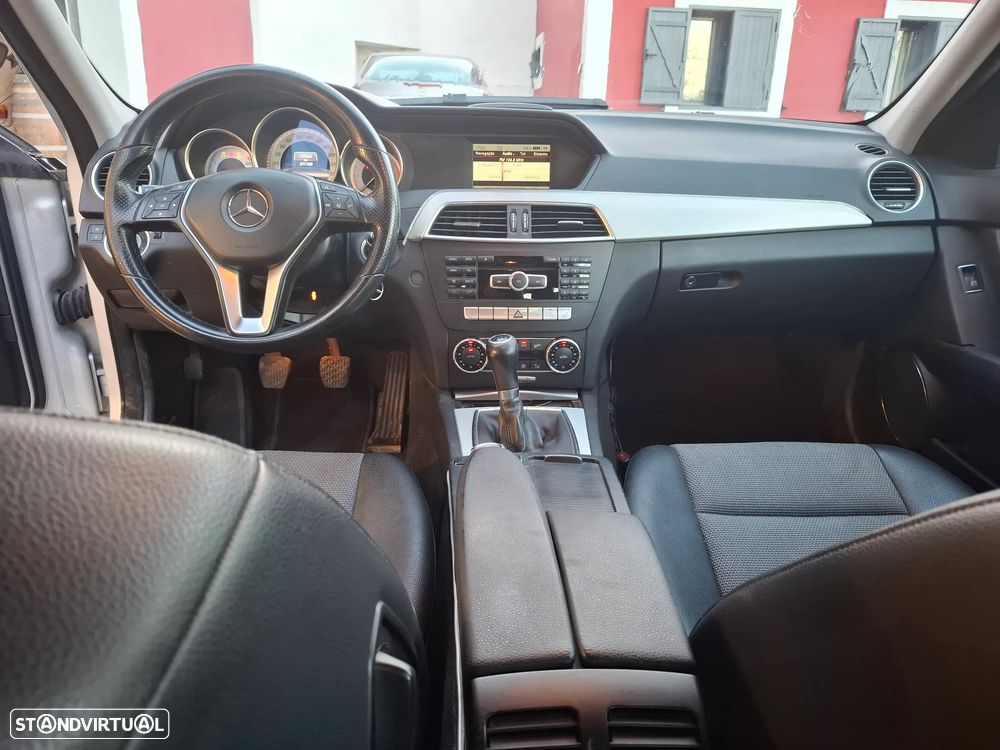 Mercedes-Benz C 220 Station CDI DPF BlueEFFICIENCY Avantgarde - 9