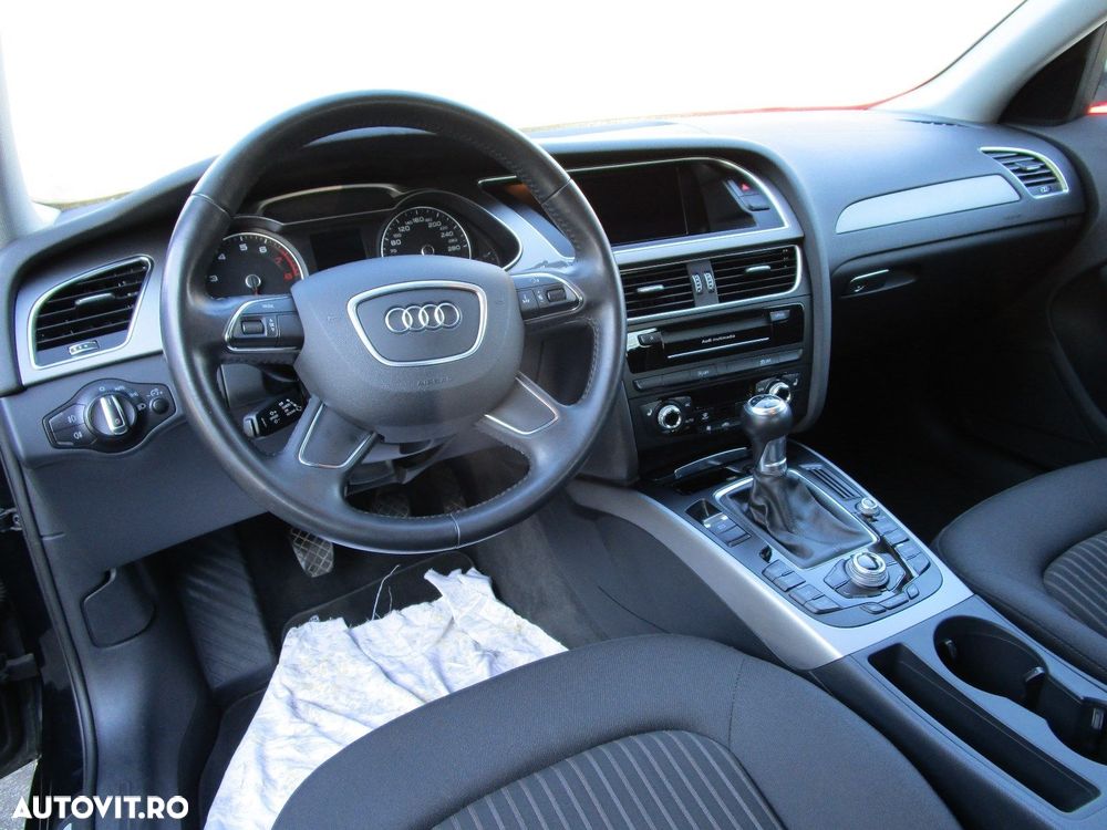Audi A4 Limuzina - 2