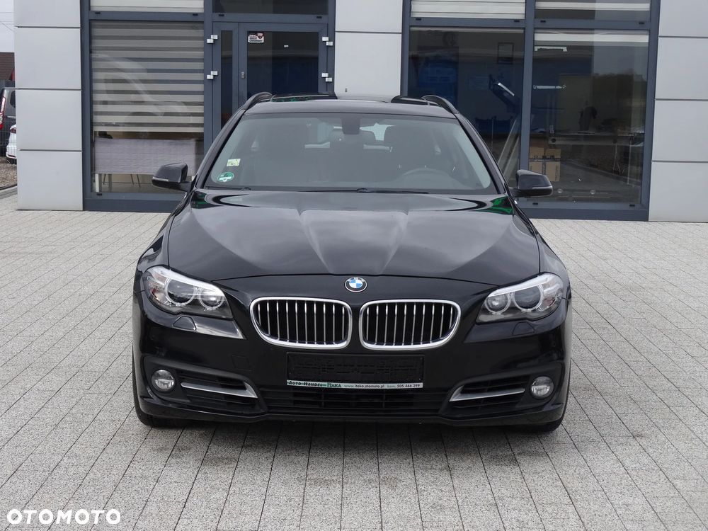 BMW Seria 5 525d xDrive Sport-Aut - 4